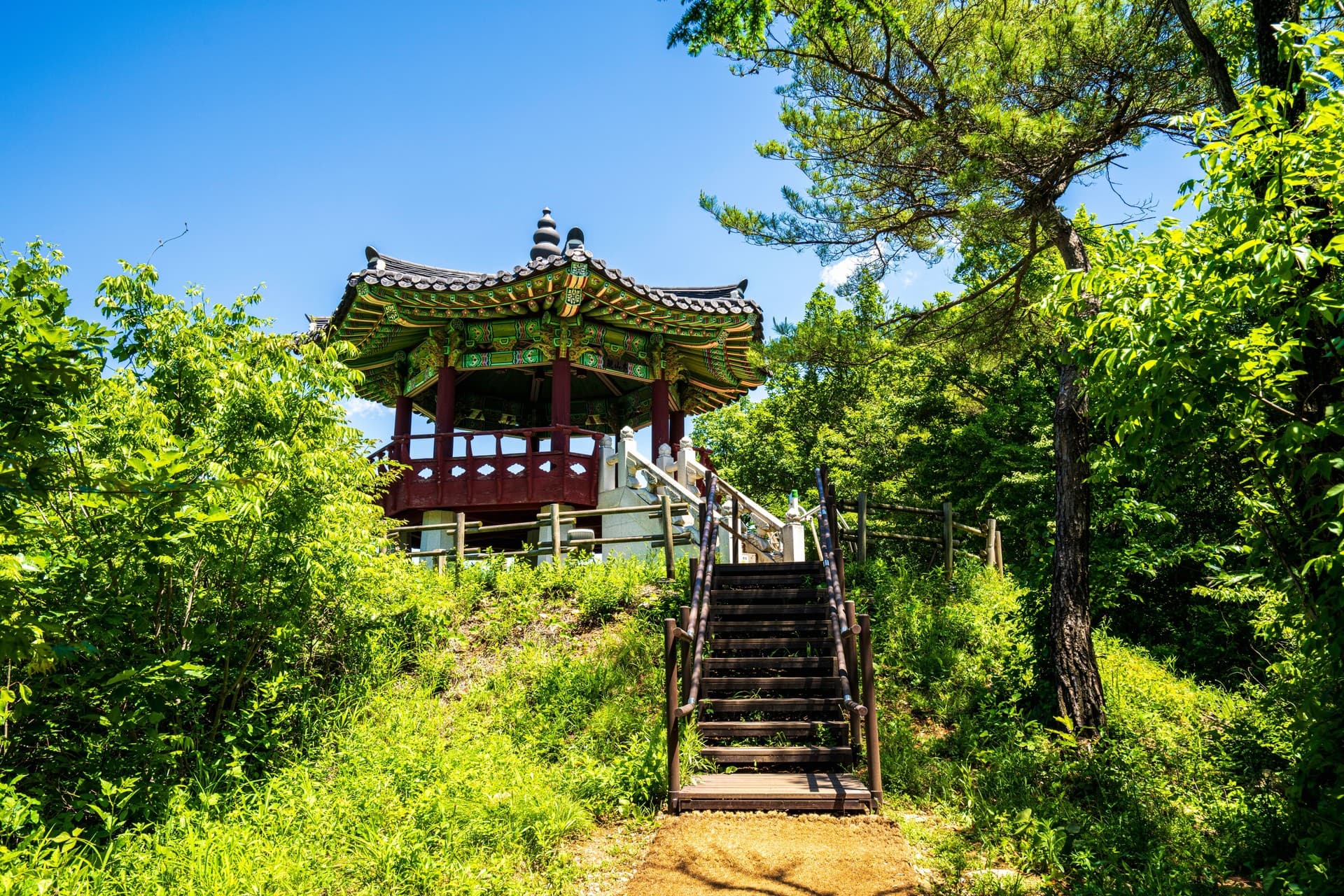 문경시 봉명산 출렁다리 관광지 풍경