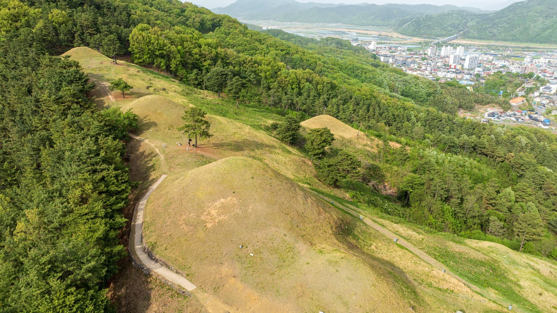 고령군 고령 지산동 고분군 관광지 풍경