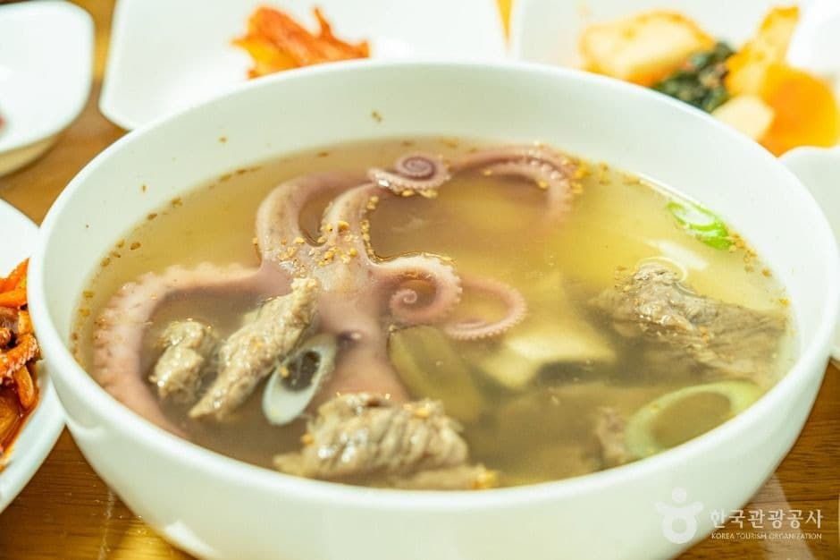 영암군 영암 갈낙탕 음식 사진