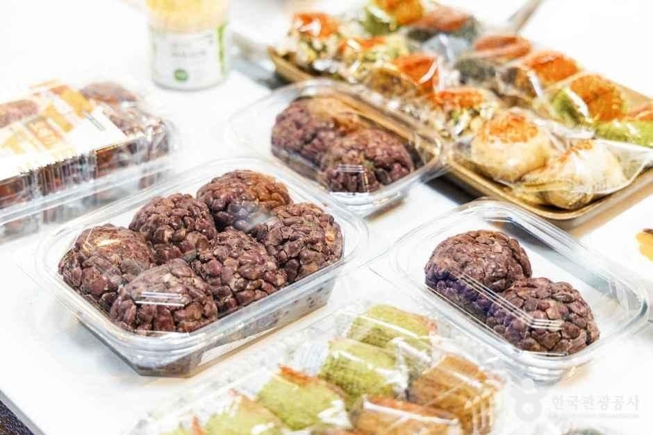제주시 오메기떡 음식 사진